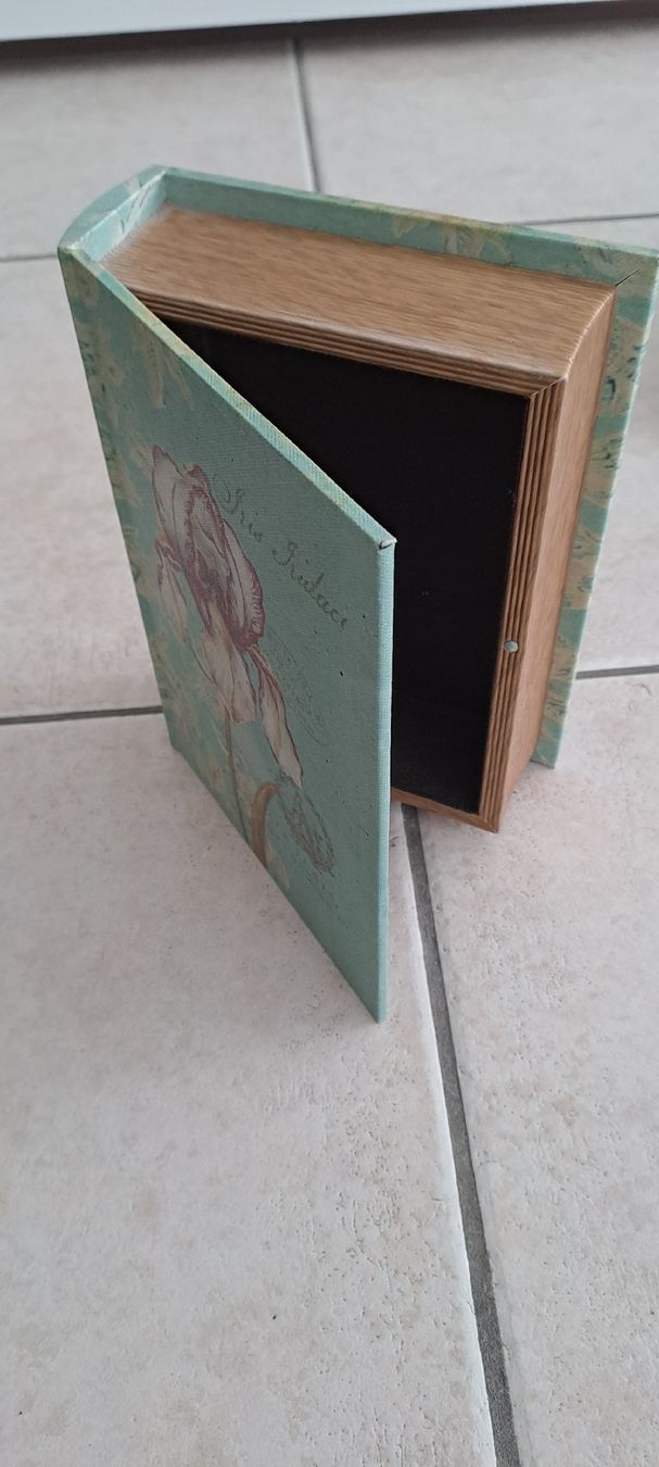 Toutes les décorations: Dekobox – D'occasion à gümmenen par flower124