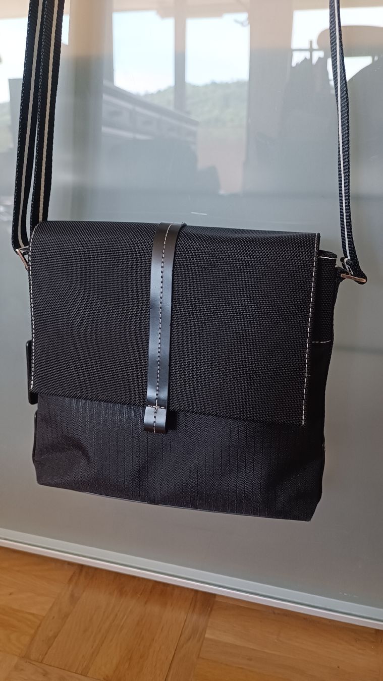 Esprit Borse da donna: Esprit Umhängetasche Schwarz – Usato da Baden venduto da zuppel 1
