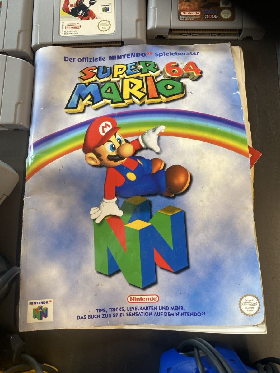 Nintendo Console: Nintendo 64 mit 12 Spielen und 5 Controller – Usato da Solothurn venduto da Bebbimich0 3