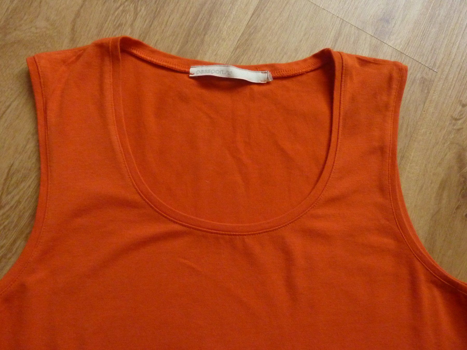 T-Shirts: Passport Shirt/ Tanktop 44/46 – Gebraucht aus Waldstatt von Kananaskis1 2
