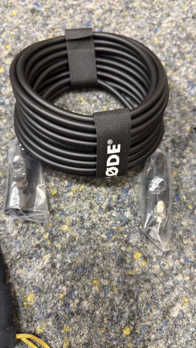 Røde Mikrofone: RØDE NT1 5th Generation Large Diaphragm Condenser Microphone – Neu (gemäss Beschreibung) aus Champfèr von tbu_rr9y 1