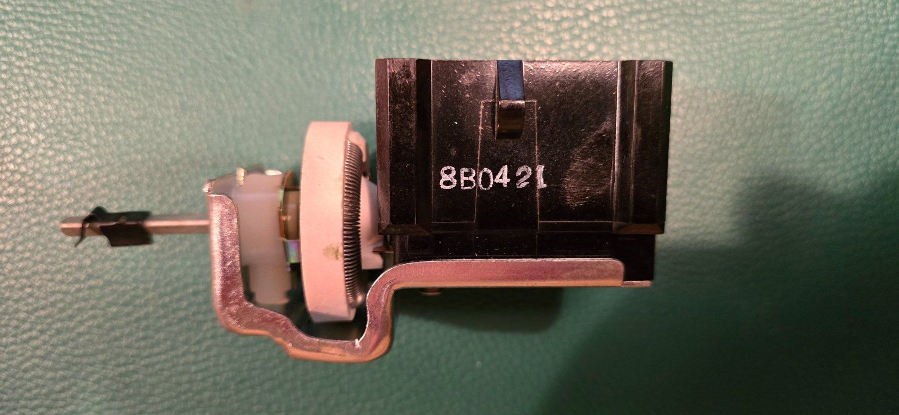 Ford Tutti pezzi di ricambio auto: Rhéostat commande phare Ford Bronco E77B-11654-44 NEUF – Nuovo e nell'imballaggio originale da Chamoson venduto da eddygh 1