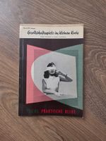 Gesellschaftsspiele im kleinen Kreis. Lustiger Zeitvertreib