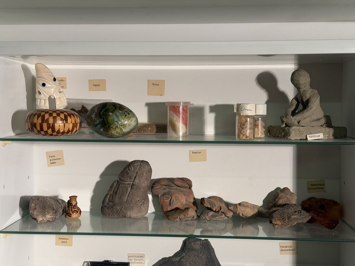 Figuren: Sammlung antiker Steinfiguren – Gebraucht aus Unterengstringen von MattGrieder 1