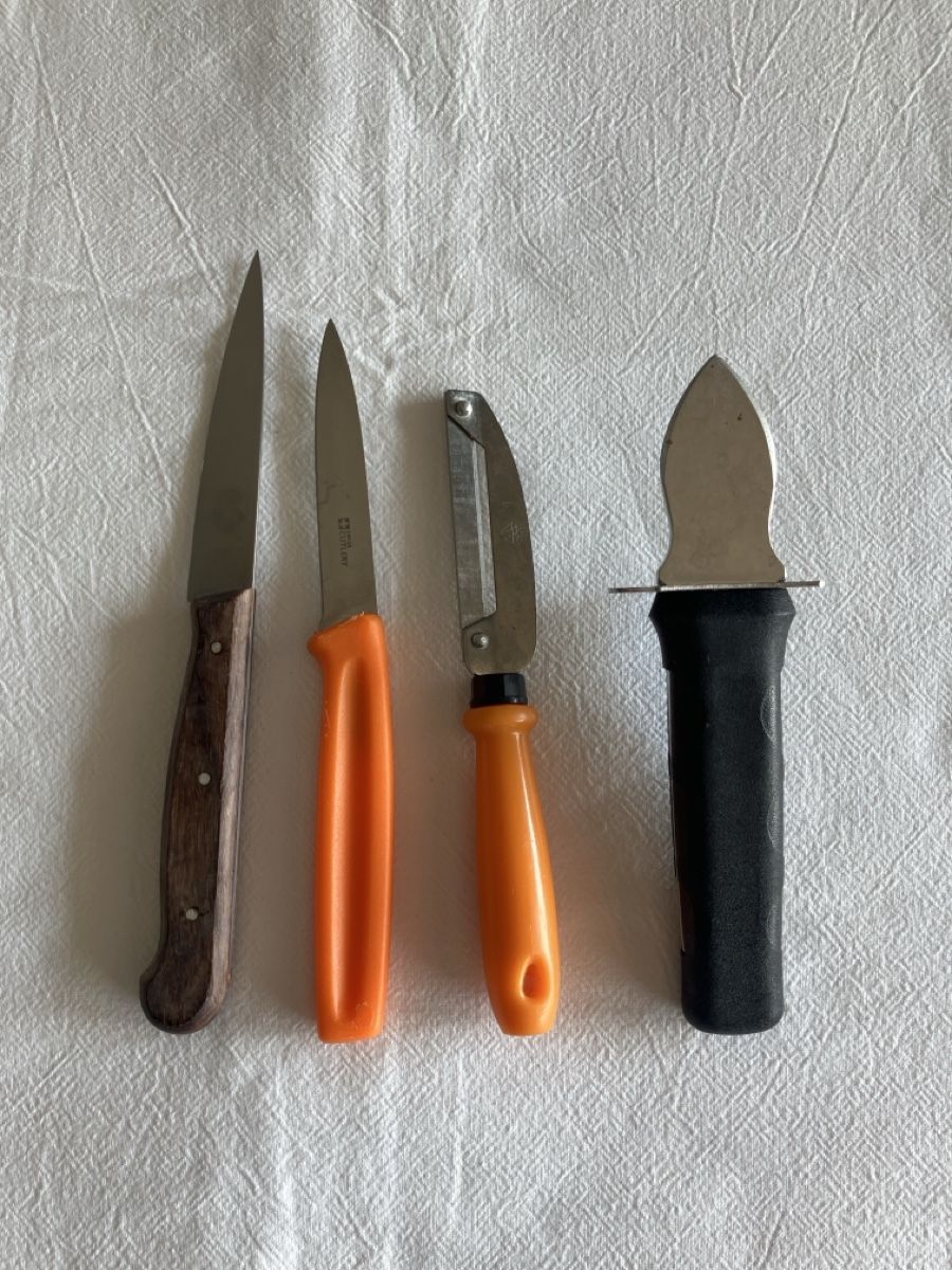 Elettrodomestici da cucina: Küchenhelfer Set: Messer, Schäler Austernöffner – Usato da Perlen venduto da K.P.K.P