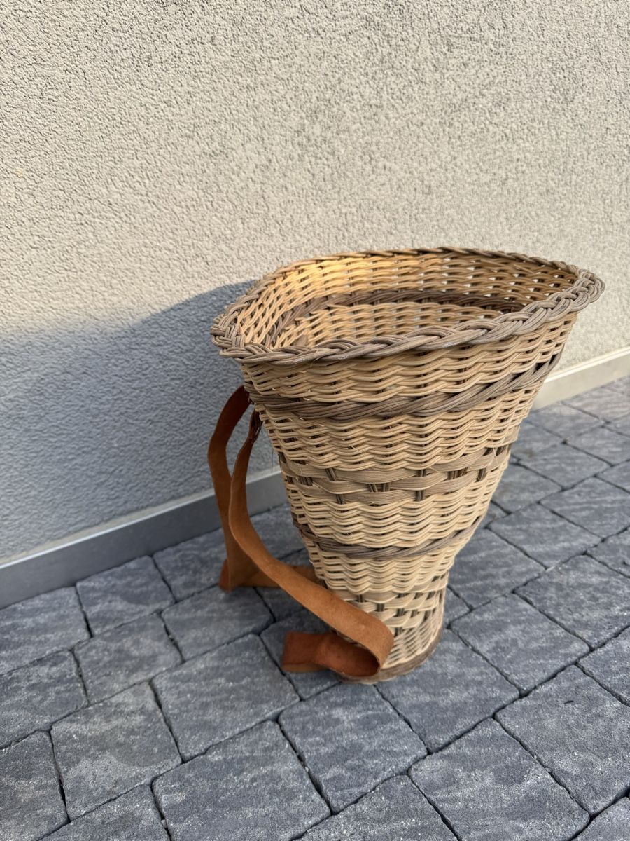 Altro in Antiquarato & Arte: Rückentragekorb – Usato da Ruswil venduto da Schnuggiputz01