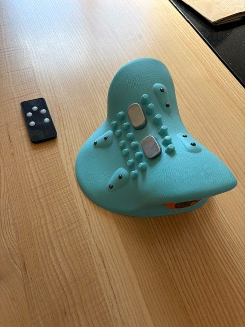 Dispositivi per massaggi: Nackenmassagegerät EPROICKS EMS – Usato da Walliswil b. Wangen venduto da Samuel213
