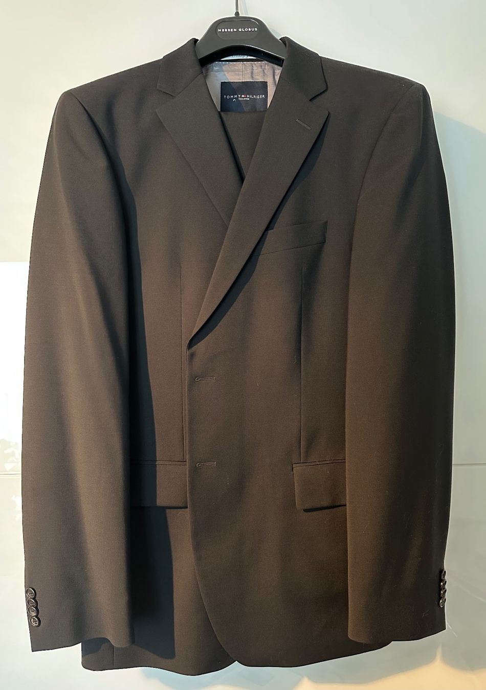 Tommy Hilfiger Completi: TOMMY HILFIGER Anzug – Usato da Zürich venduto da Jony2003