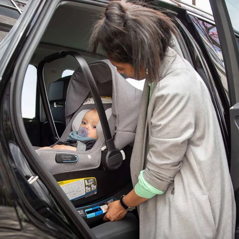 Bugaboo Auto-Kindersitze: Bugaboo Turtle Air by Nuna - Grau - Mit Station – Gebraucht aus Hüttikon von abarb 8