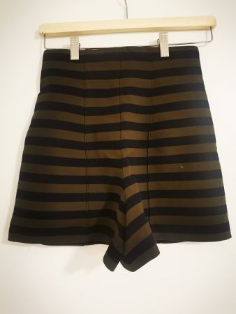 Zara Shorts gestreift, Khaki/Schwarz, Gr. S, Top Zustand!