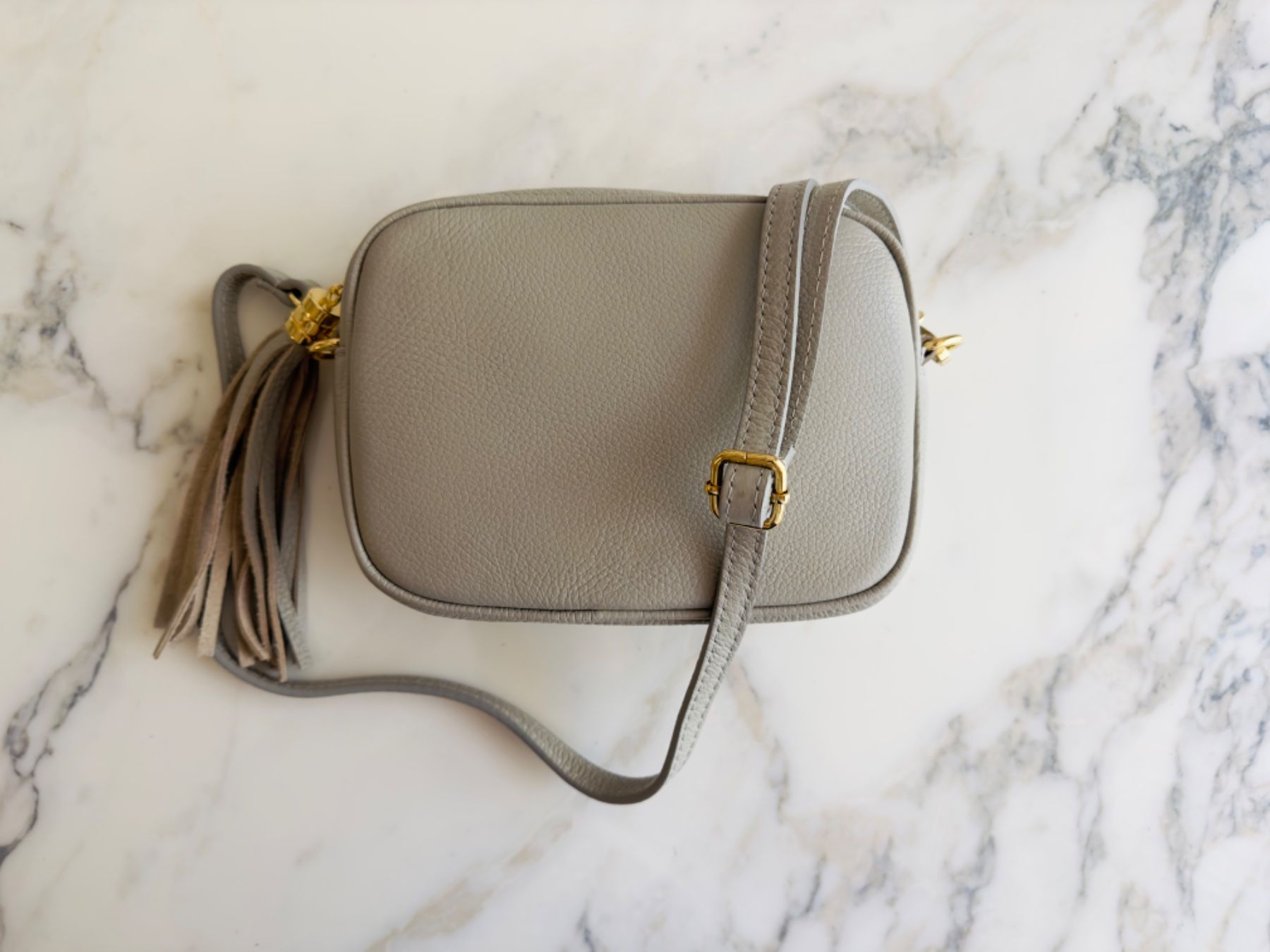 Borse da donna: Crossbody Tasche "Grau" – Nuovo e nell'imballaggio originale da Bülach venduto da DuffyFashionAvenue