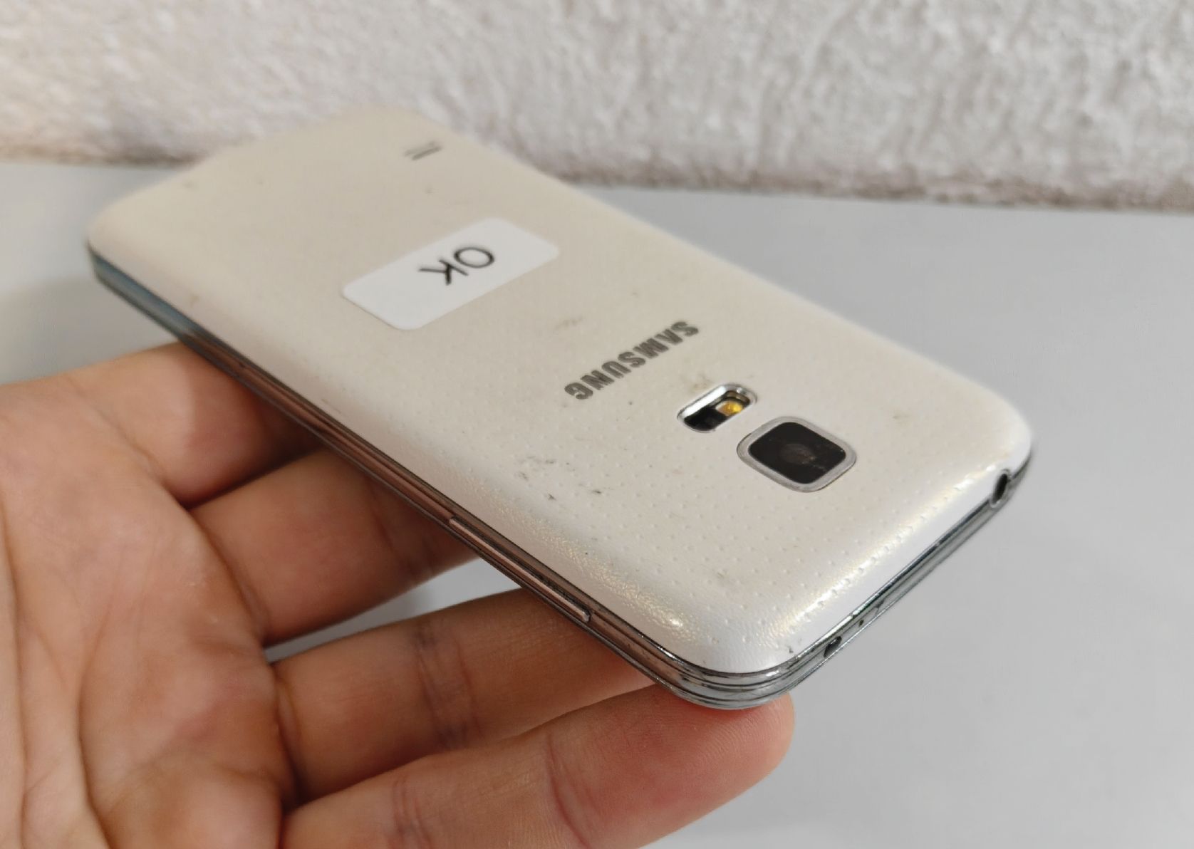 Samsung Portables: Samsung Galaxy S5 mini weiss – D'occasion à Ehrendingen par Rocky985 4