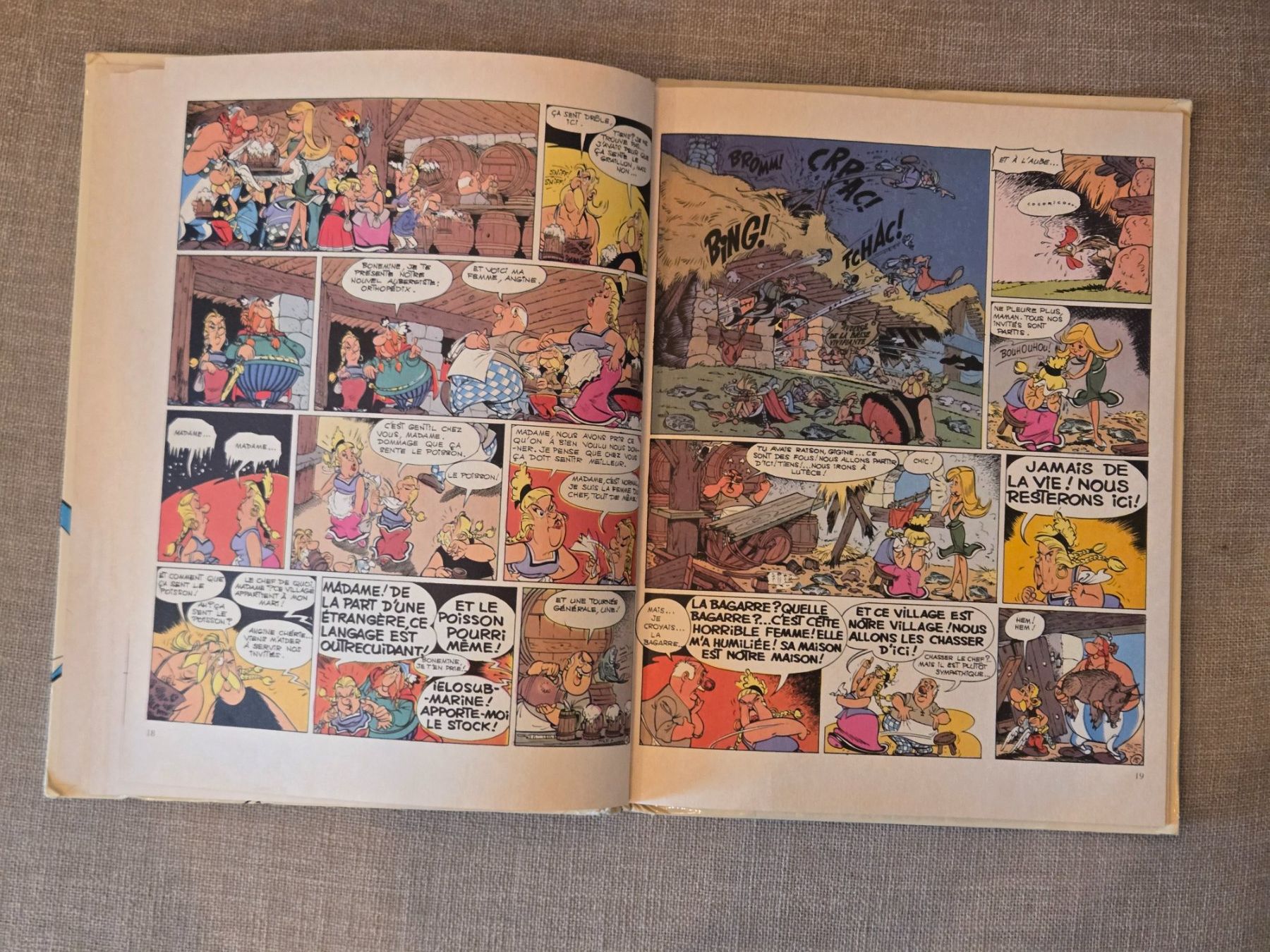 Fumetti: Astérix N°21 - Le cadeau de César – Usato da Crémines venduto da Blakedrake 5