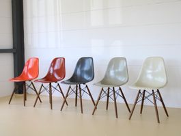 Eames Fiberglas Stühle, Hermann Miller