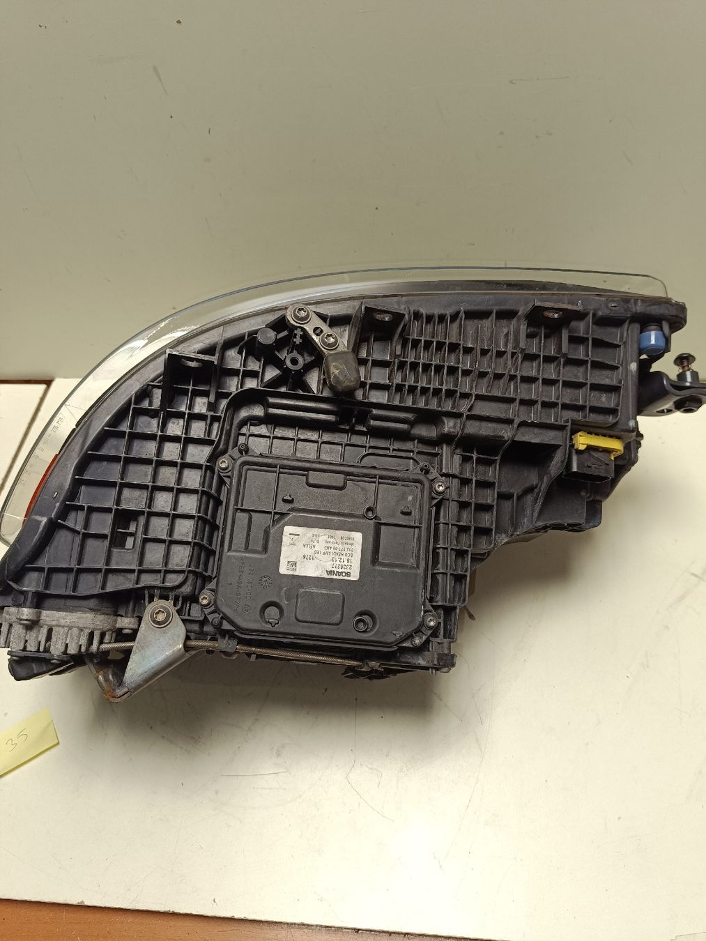 Scania Fari: Scania LED Scheinwerfer rechts,(em329) – Usato da Künten venduto da Schnaepplihuus 4