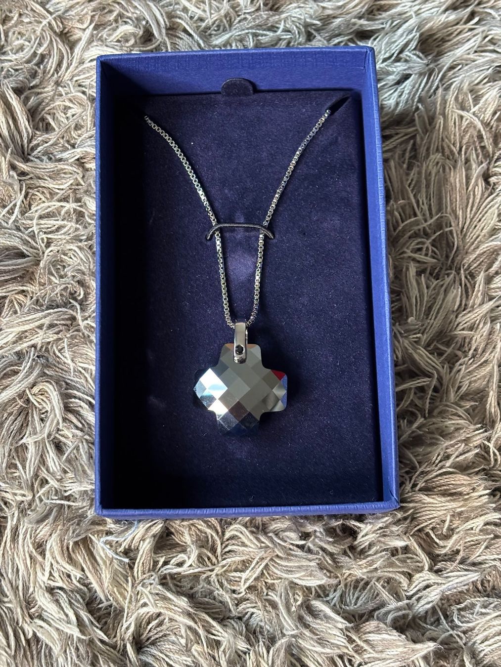 Swarovski Catenine: Swarovski Kette mit original Verpackung – Nuovo (secondo la descrizione) da Therwil venduto da cosugs 1