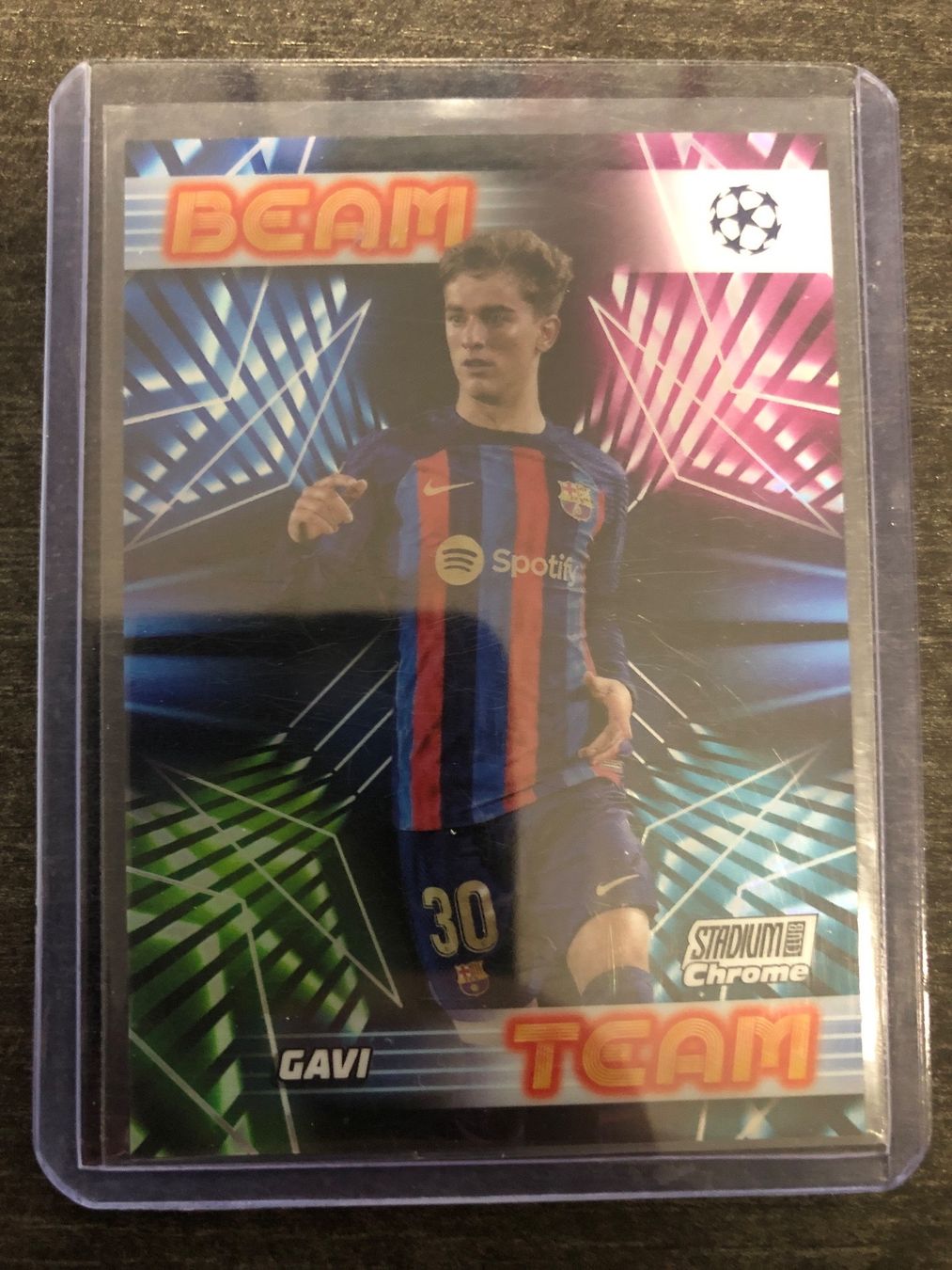 Topps Sammelbilder & Trading cards: Topps Chrome Stadium Gavi Beam Team Case Hit – Gebraucht aus Wangenried von Garagara