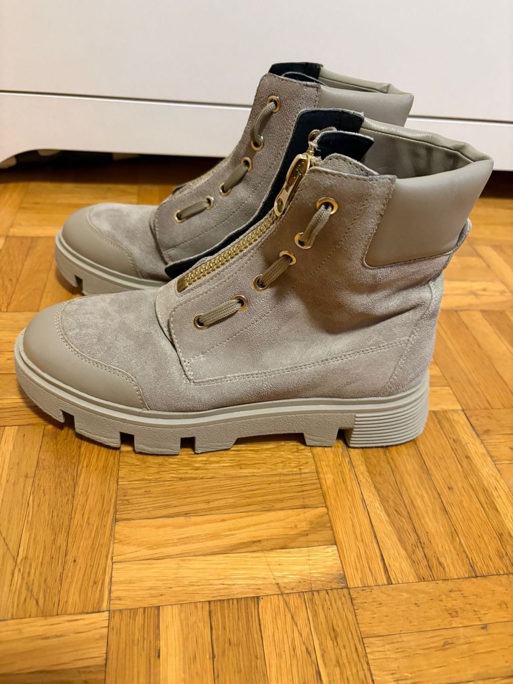 Geox Scarpe da donna: Bottines GEOX – Usato da Le Landeron venduto da Gianns46 1