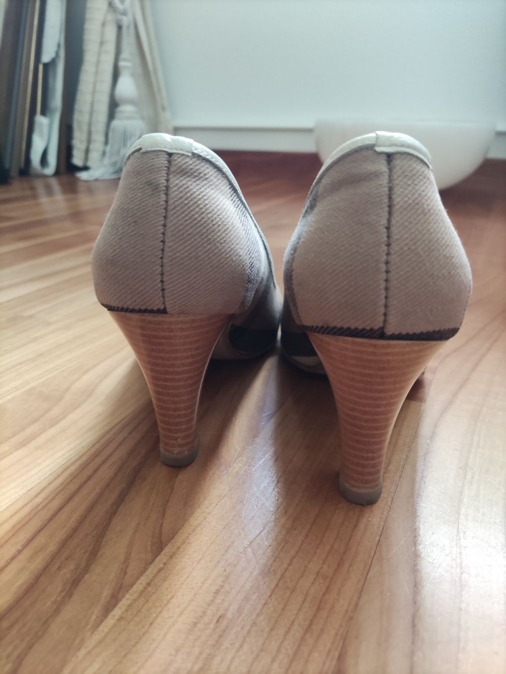 Burberry Damenschuhe: Burberry Pumps, Gr. 37 im Karolook – Gebraucht aus Solothurn von Csw1 4