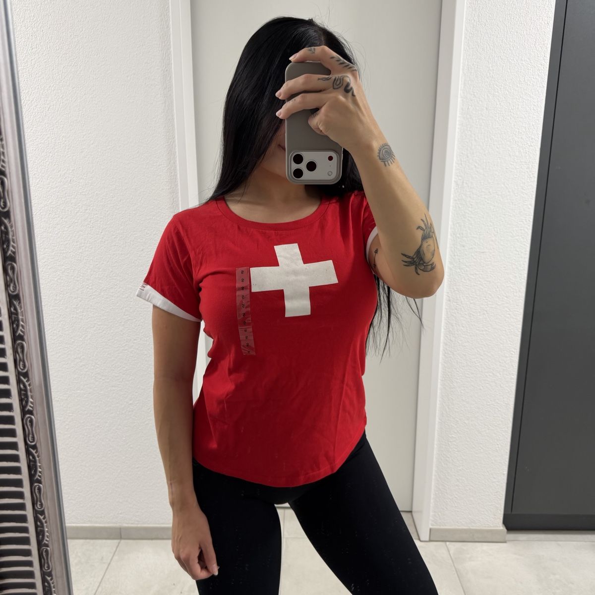 T-shirt: Switzerland T-shirt S – Nuovo e nell'imballaggio originale da Gränichen venduto da Domsiiiii 1