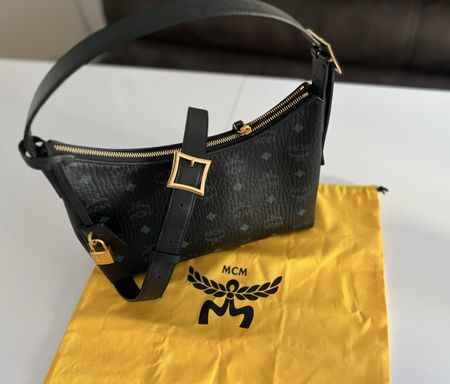 Original MCM Aren Shoulder Bag schwarz, kaum getragen