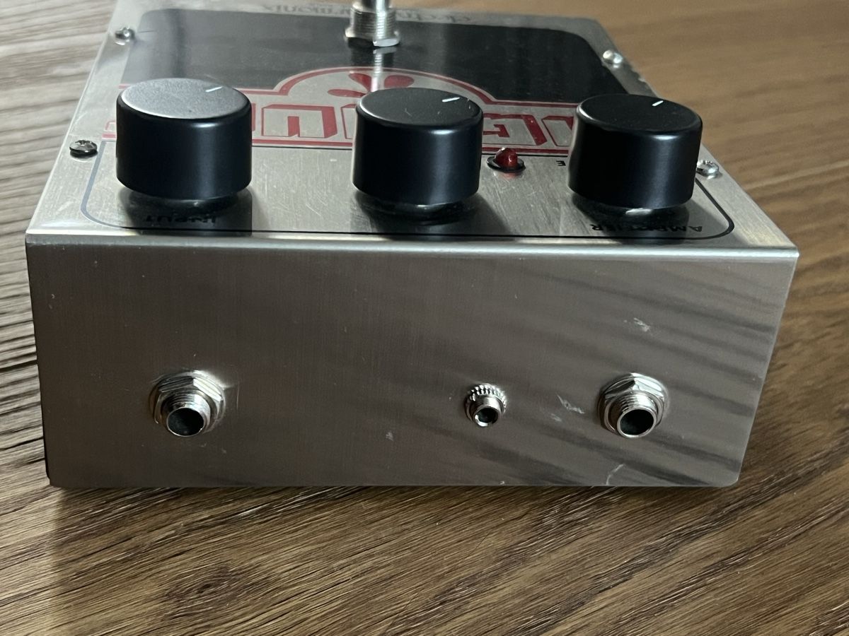 Electro-Harmonix Strumenti musicali: Electro-Harmonix Big Muff V9 NYC Reissue (2000s)  – Nuovo (secondo la descrizione) da Oekingen venduto da steph.67 1