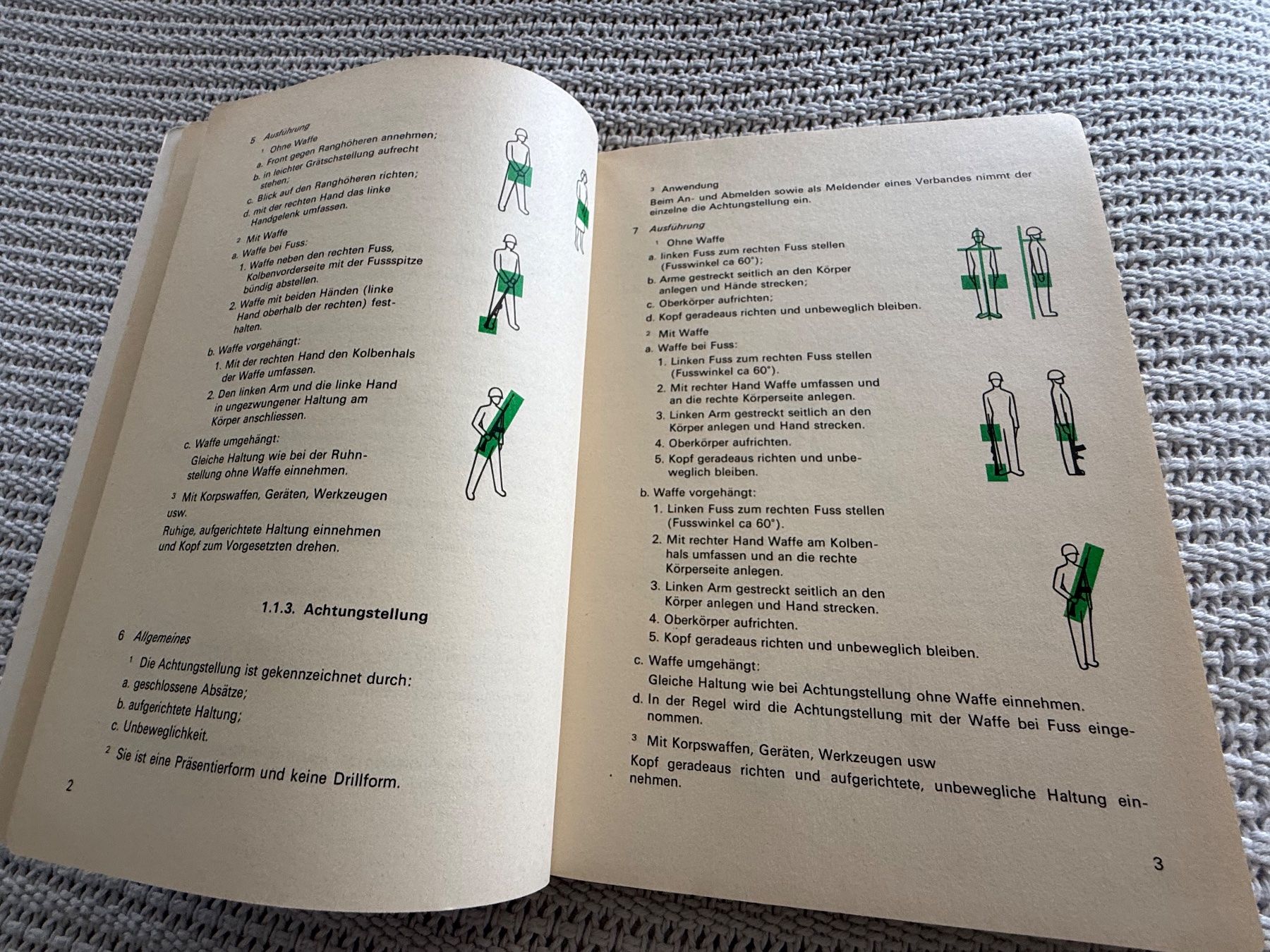 Bücher: Reglement Grundschulung - Schweizer Armee – Gebraucht aus Brütten von Hst1 3