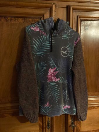 Sweat à capuche,  marque Hollister, Taille L, motif floral