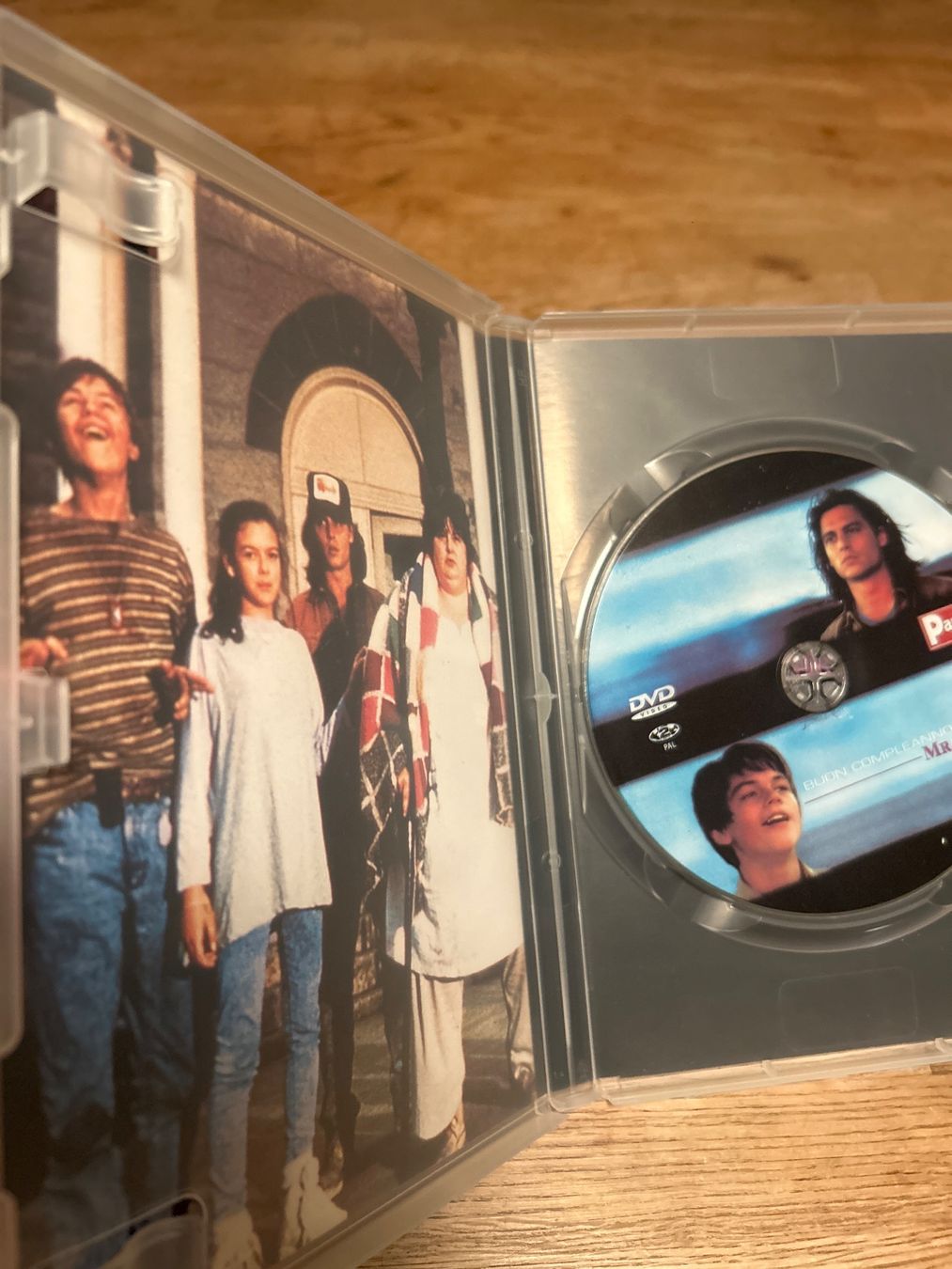 Tutti i DVDs: DVD What's Eating Gilbert Grape, Acceptable Condition – Usato da Lugano venduto da bad_2t9b 2