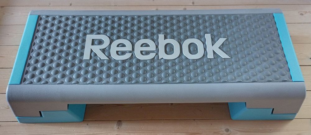 Reebok Stepper Steppbrett Aerobic (Gebraucht) in Stäfa für CHF 55 – nur ...