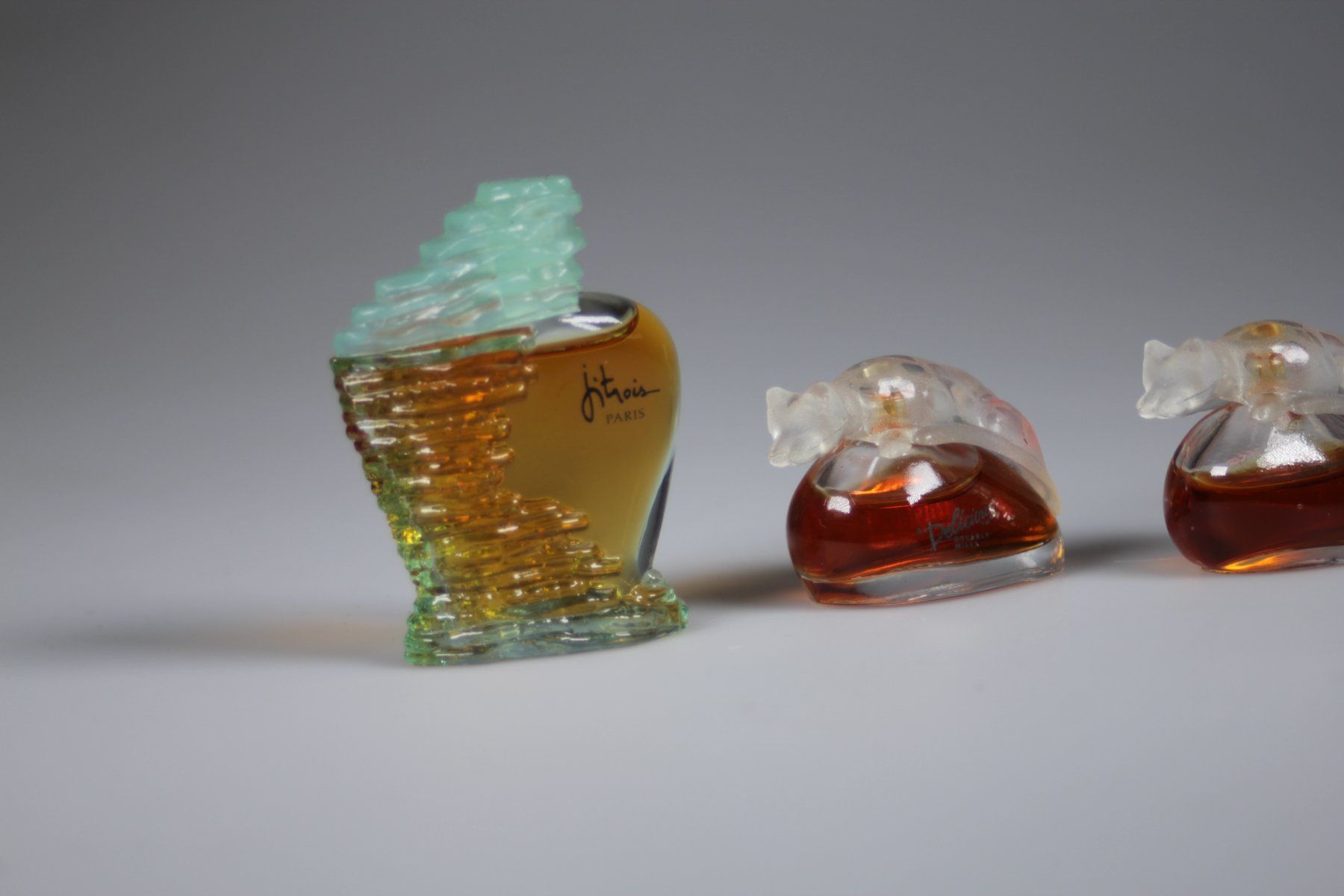 Parfum & Eau de Toilette: Lot 5 Miniatur Parfumflakons #5 – Gebraucht aus Basel von IRMAundFRED 1
