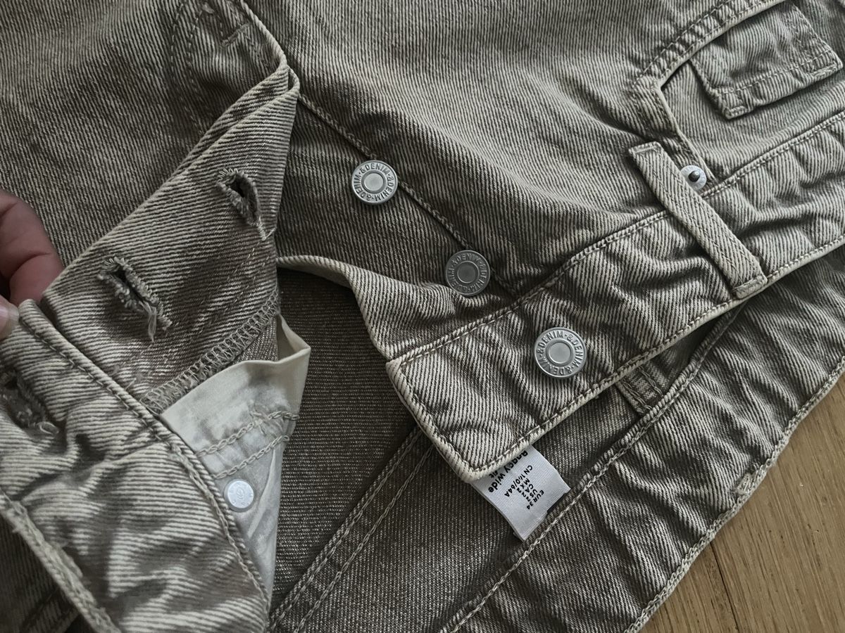 Lotti di vestiti: Bershka Oberteil Schlangenprint mit Hose  – Nuovo (secondo la descrizione) da Olten venduto da sae_82z2 6