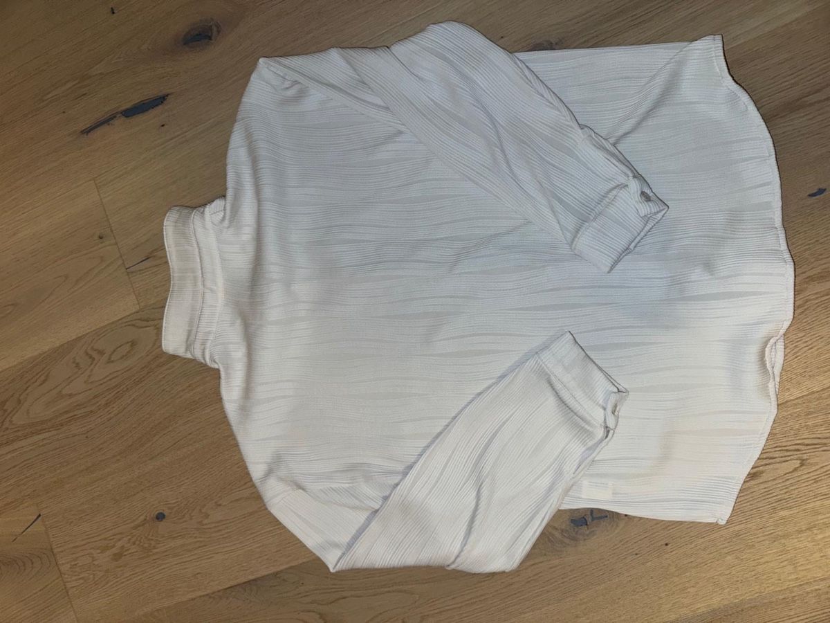Camicette: Elegante geriffelte Bluse – Usato da Zofingen venduto da ismail01a 2