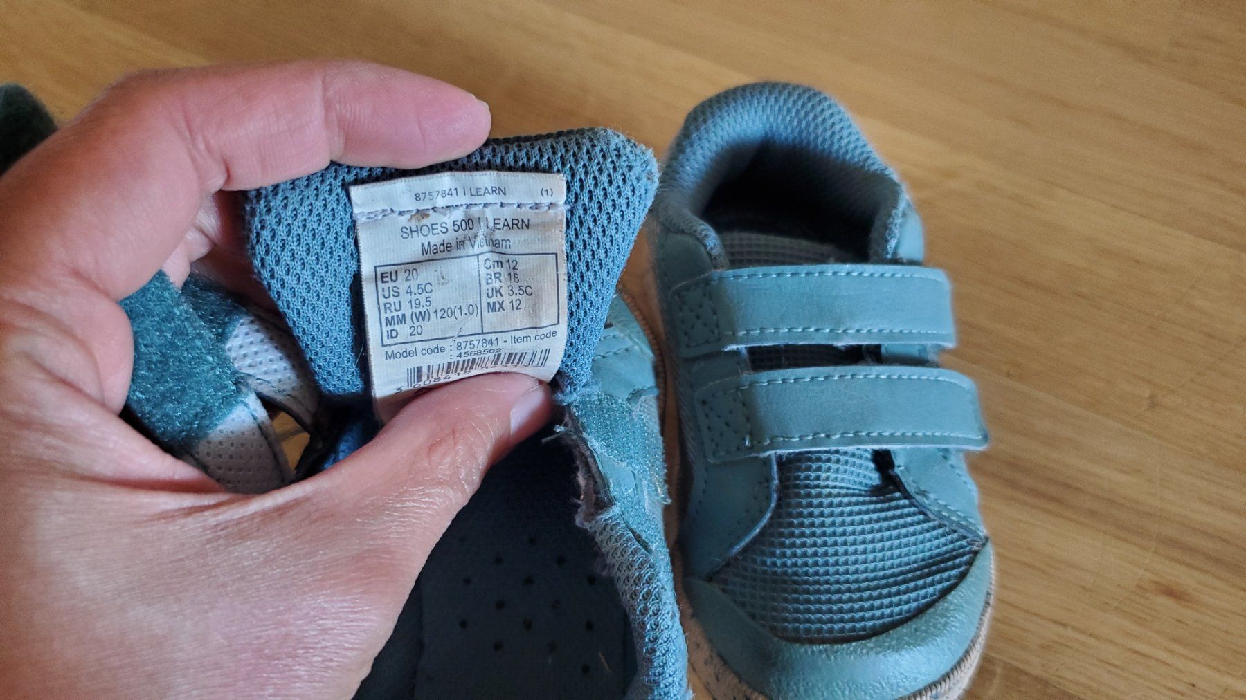 Decathlon Scarpe per ragazzi: Kinderschuhe Gr. 20 – Usato da Pfäffikon ZH venduto da banhkhe 2