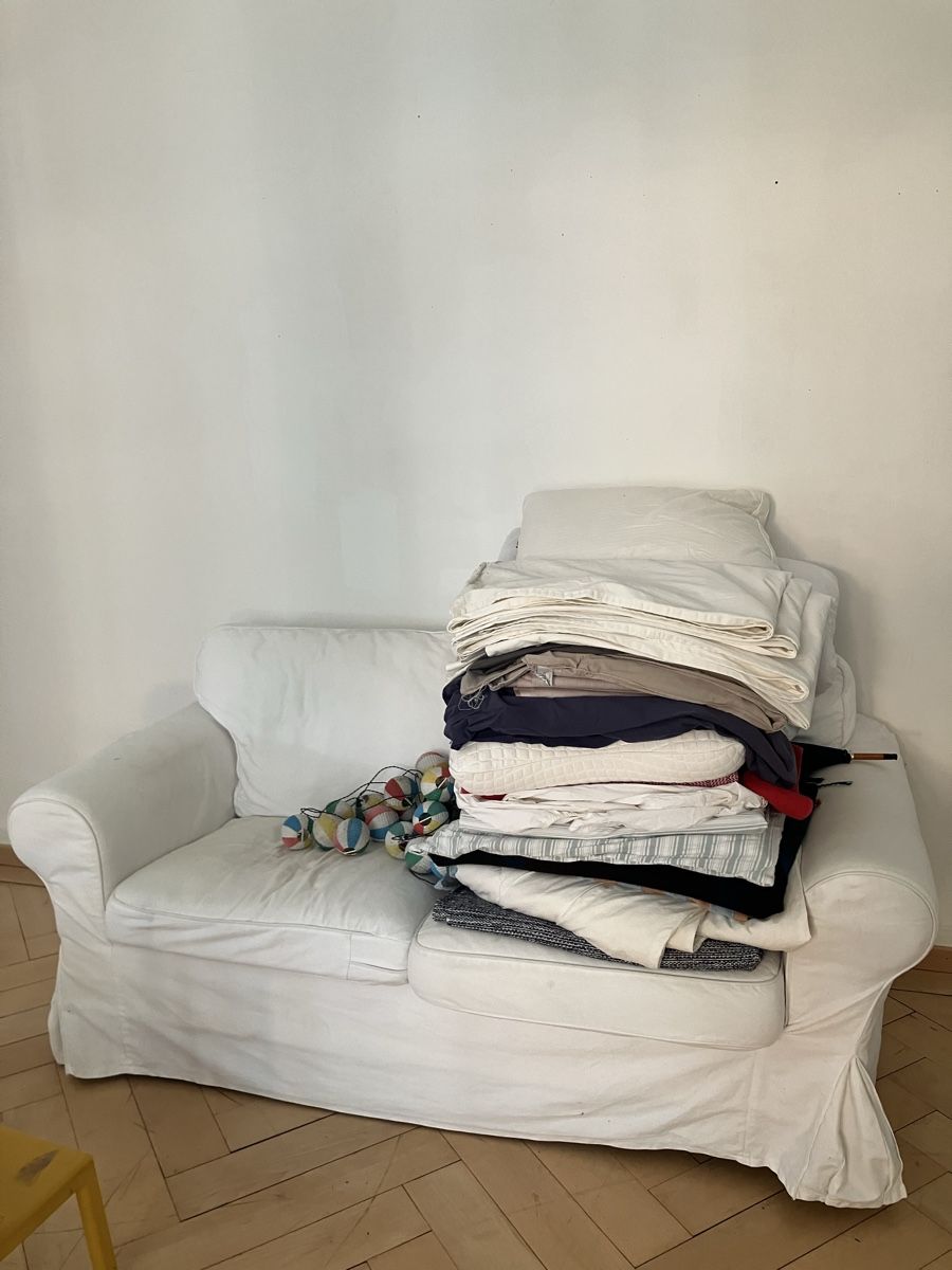 Divani: Bequeme Weisse Sofa  – Usato da Zürich venduto da TatiKul