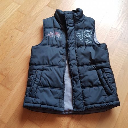 Kindergilet Größe 128 von here+there Farbe schwarz für Jungs