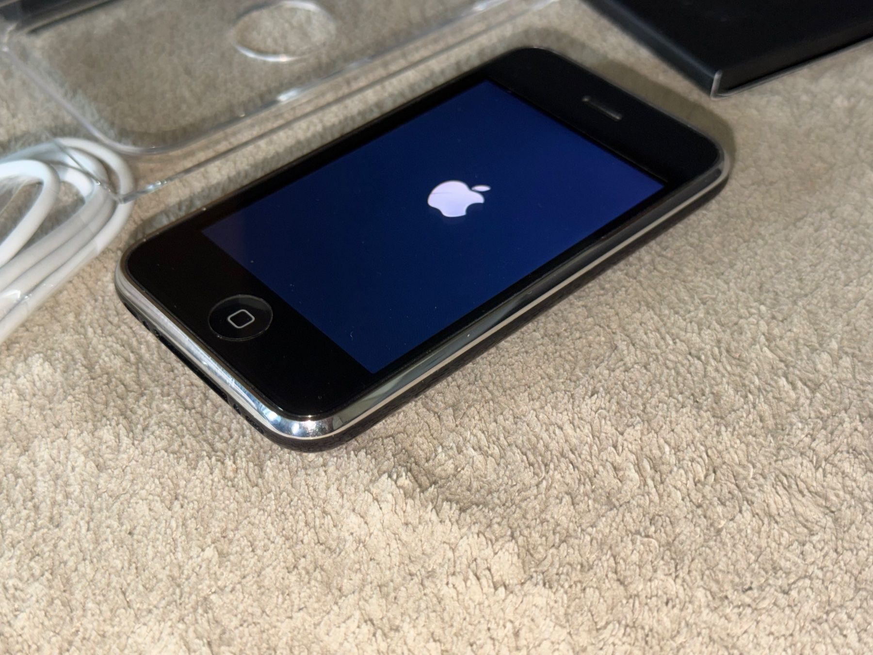 Apple Handys / Smartphones: Klassisches iPhone 3GS, 32GB - A1303 Sammlerstück – Defekt aus Aarau von KorgPA 3