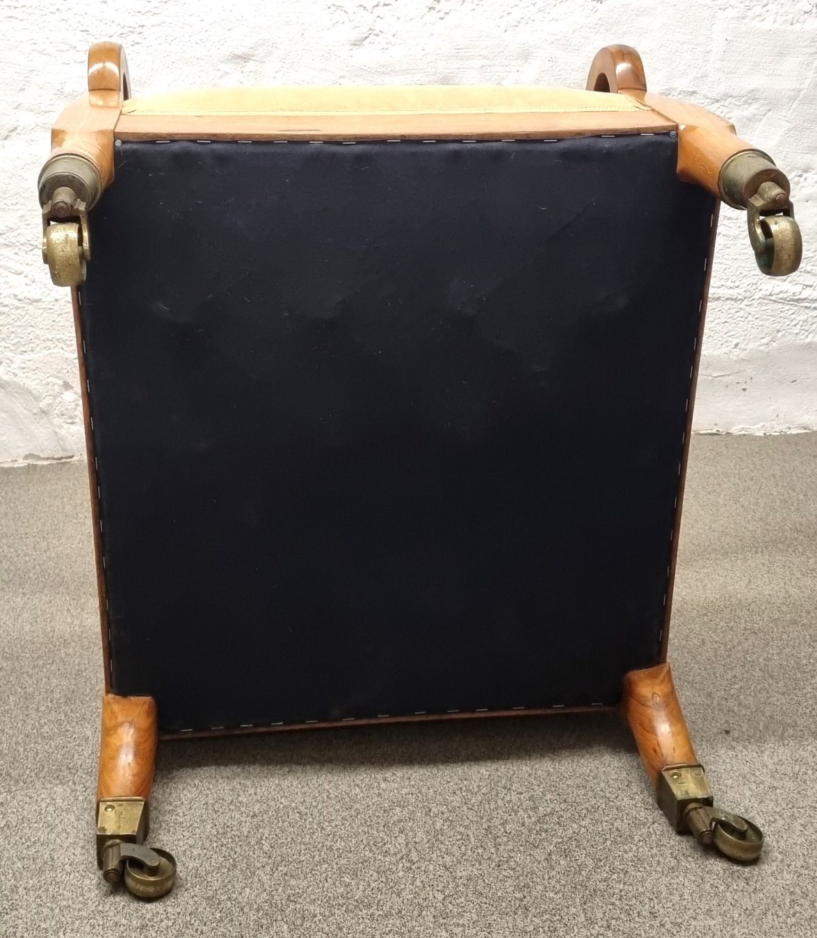 Poltrone: Antiker Armlehnsessel Biedermeier   Salonsessel – Usato da Bern venduto da ros_v7ry 4