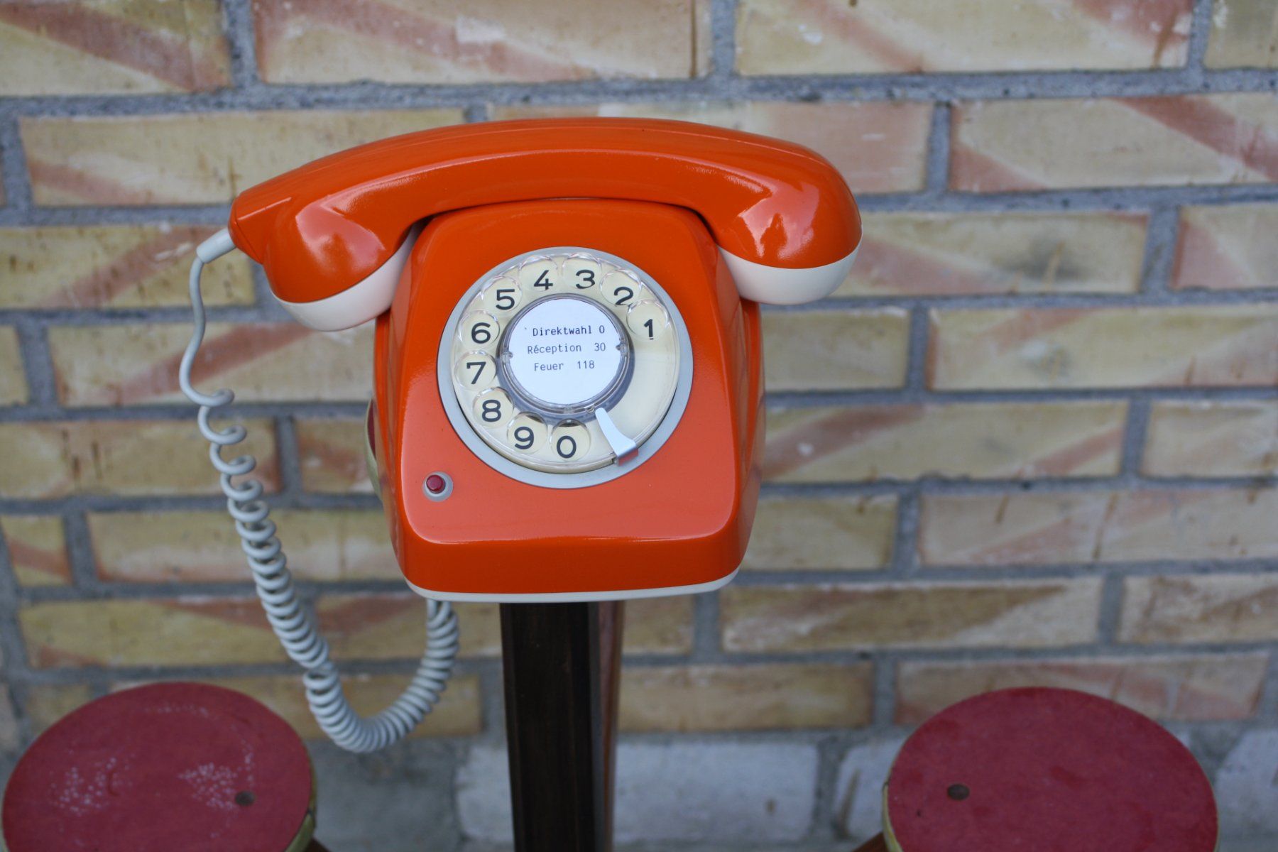 Telefoni: TELEFON VINTAGE MIT WÄHLSCHEIBE – Usato da Wauwil venduto da Pneuedy 1