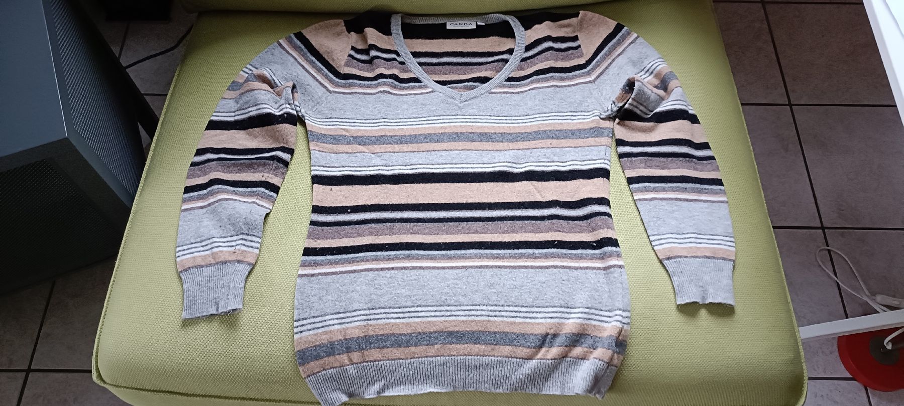 Pullover & Sweatshirts: Pullover 80% Wolle Gr. S (36-38) – Gebraucht aus Porza von tbch