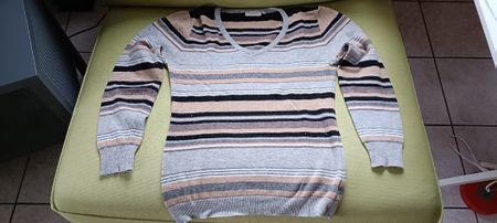 Pullover 80% Wolle Gr. S (36-38)