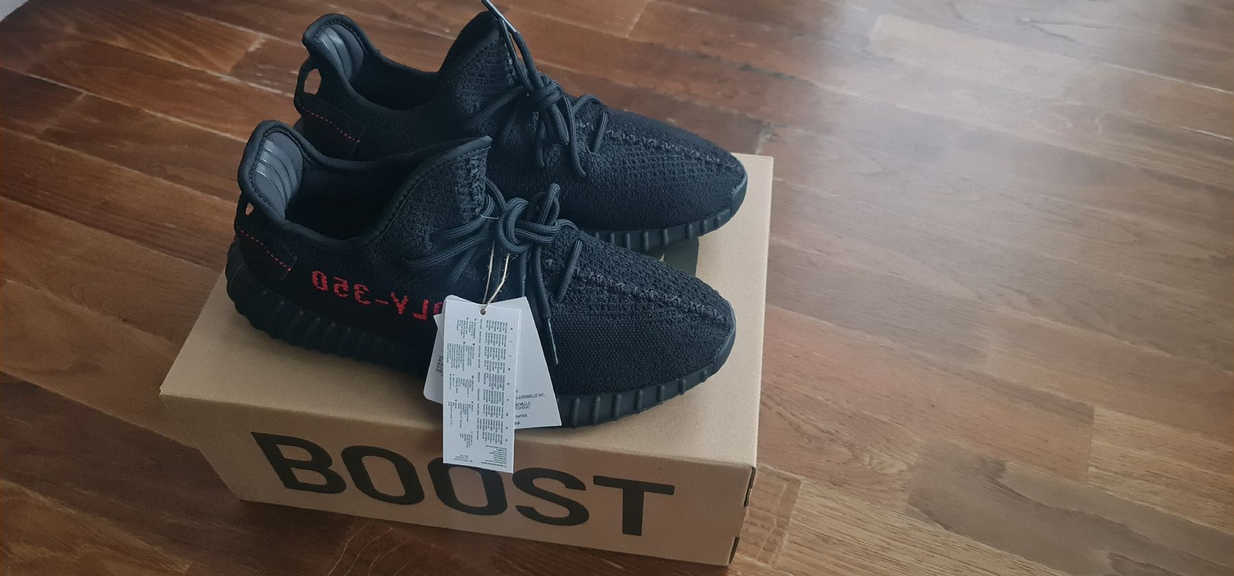 Adidas Scarpe da uomo: Yeezy Boost 350 V2 Neu Gr. 43,5 originalverpackt – Nuovo e nell'imballaggio originale da Hombrechtikon venduto da Multivan2010 2