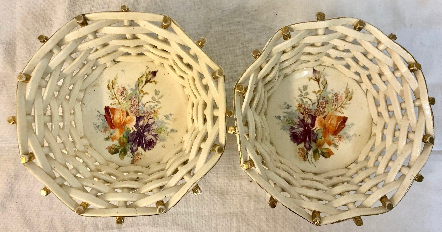 Statuette: 3 alte Nippes, 2 Körbchen – Usato da Röschenz venduto da Sharjah 4