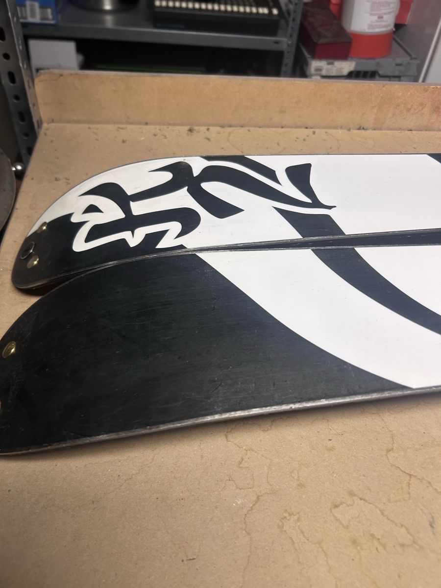 K2 Sci: K2 Kung Fujas Pro Model mit Marker Schizo Bindung – Usato da Huttwil venduto da Pascal1234 8