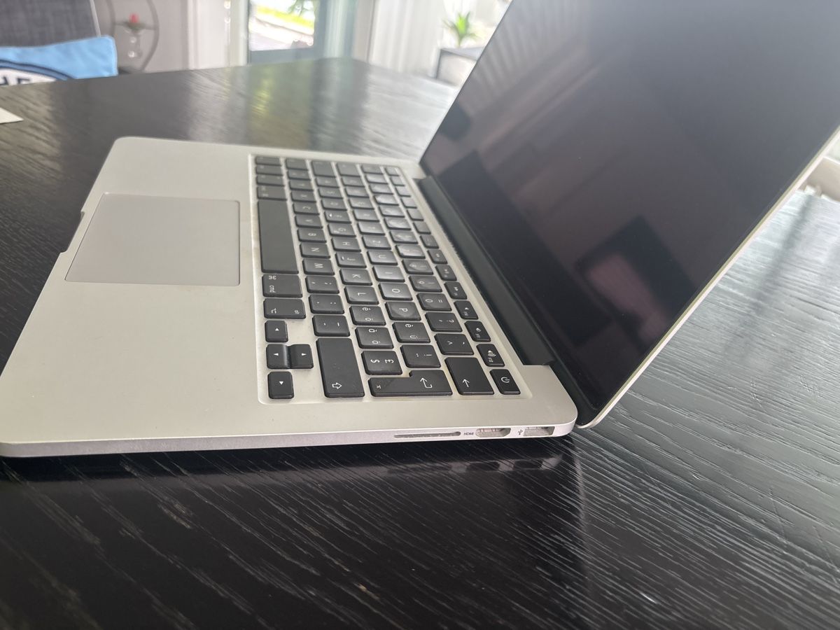 Apple Portables: MacBook Pro 13-inch Silver good condition ab 1 franc – D'occasion à Davos Dorf par BLUEZ73 4