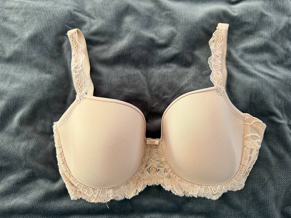 Triumph Altra biancheria intima: Soutien-gorge Triumph 80 C – Nuovo (secondo la descrizione) da Colombier NE venduto da Nikkon