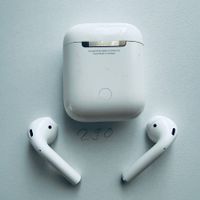 Original Apple AirPods 2 Gen. Wireless Kopfhörer & Case