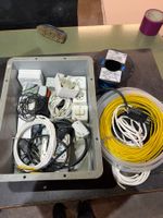 Elektromaterial Konvolut Kabel und Steckdosen gebraucht