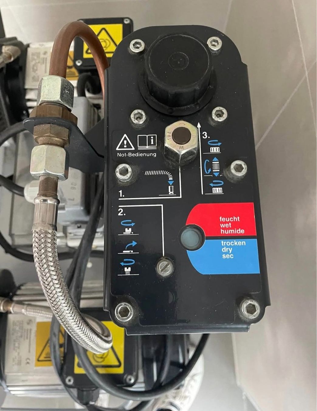 Compressori: 50 Liter Luftkompressor mit 4 Zylindern kompressor compresso – Usato da Oftringen venduto da mare24vw 5