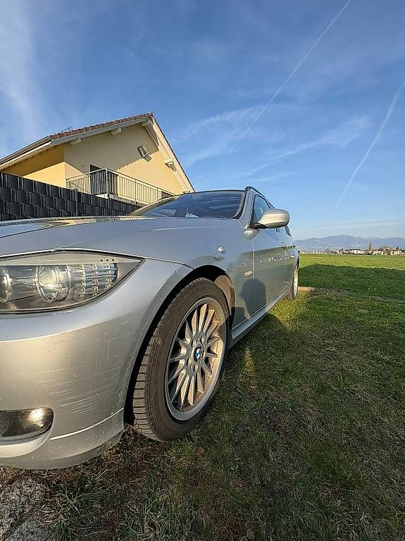 Autos: BMW 330i xDrive E91 – Gebraucht aus Berneck von noa_my9y 3